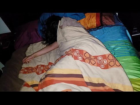 ❤️ Figliastro che rimprovera la sua giovane matrigna mentre lei dorme ️ Porno belloal it.niceporn-tv.ru ❌
